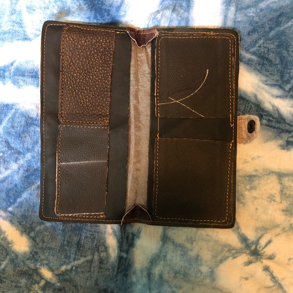 leather & embroidered wallet ✨ - Picture 2 of 5